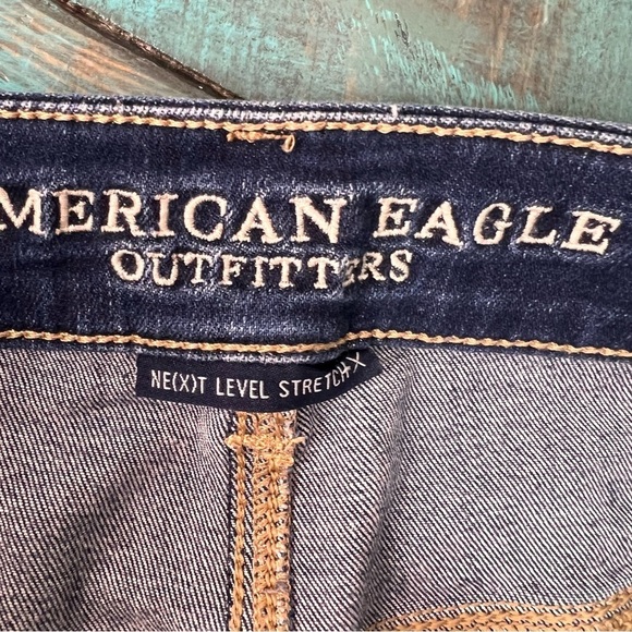 American Eagle Floral Embroidered Hi Rise Cut off Denim Jean Shorts Raw Hem 10 - Picture 12 of 15